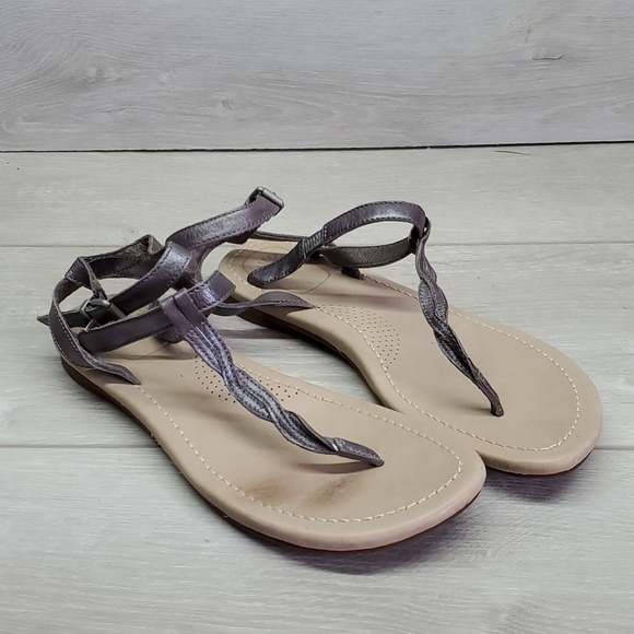 UGG Shoes - Ugg Women Ankle Leather T Strap Comfort Sandals shoes sz 6